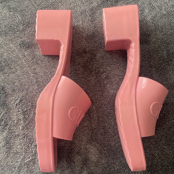 Authentic Gucci Sandals 💕 - Picture 5 of 17